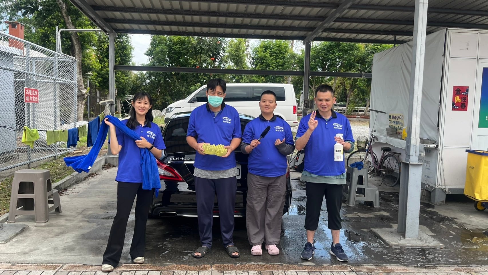 看診順便洗車、打蠟 !榮民醫院台東分院「暖心洗車隊」結合復健與服務