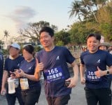 防詐同行警民開跑齊反詐! 熱血參戰晚崙西亞馬拉松