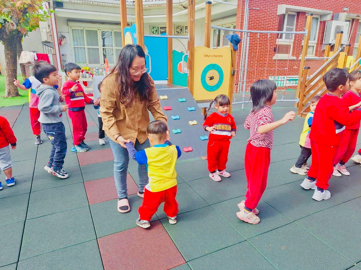 臺東幼教福利加碼 廚工調高薪資  偏鄉教保員領地域加給