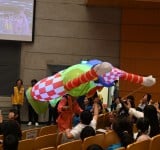 饒慶鈴表揚489位模範兒童