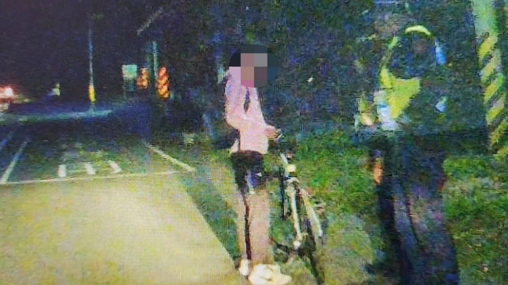 關山警察夜間守護學子安全　裝上反光裝備點亮平安回家路