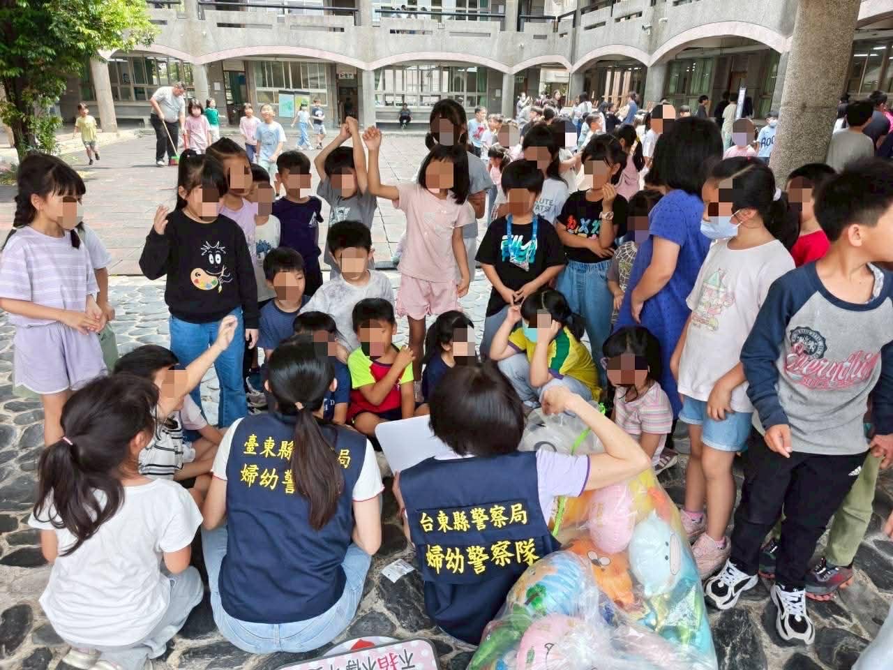 臺東警察迎接兒童節到來 前進校園快閃宣導兒童自我保護