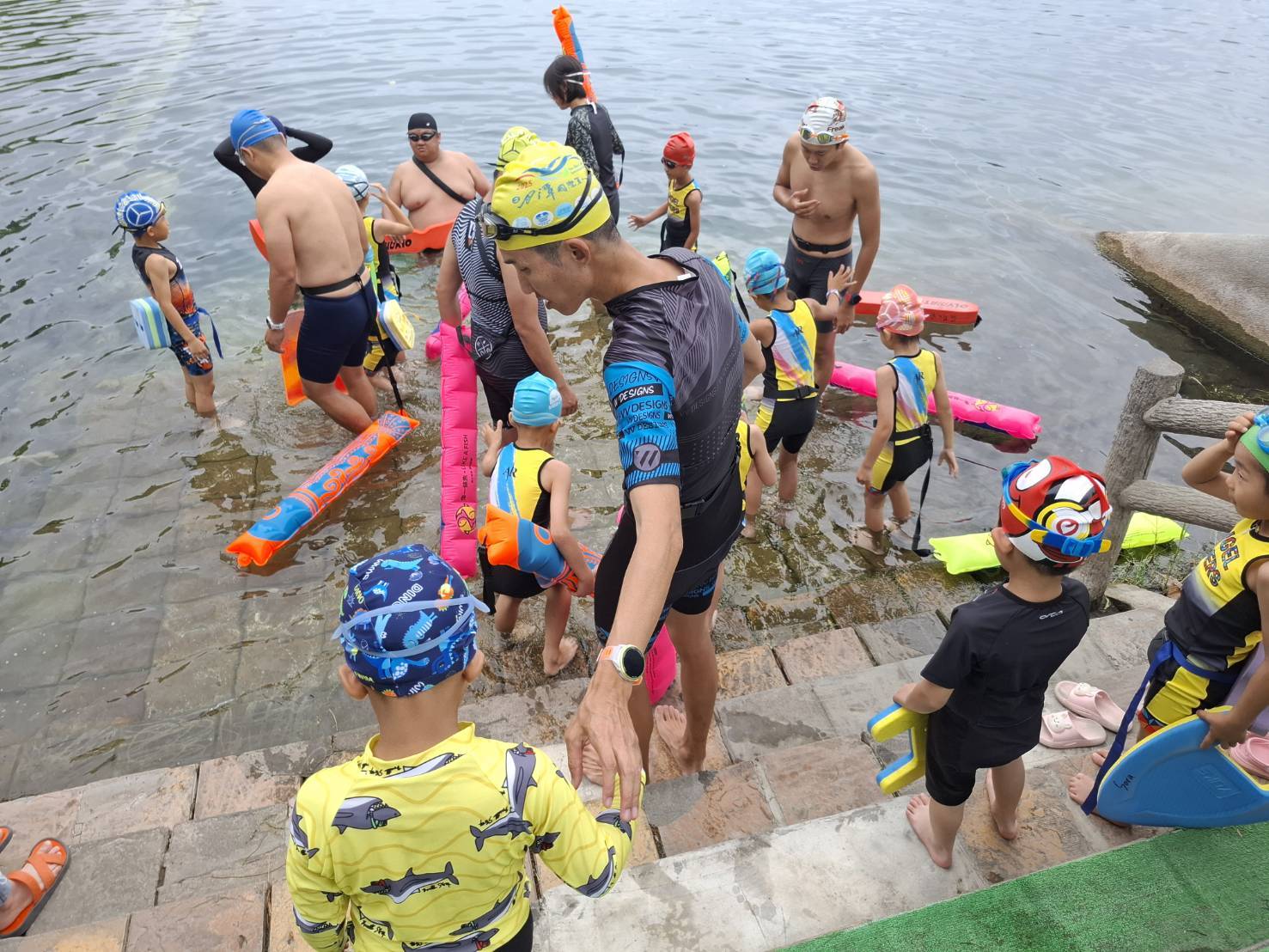 「活水湖」夏季開放游泳 ! 安全守則請民眾遵守