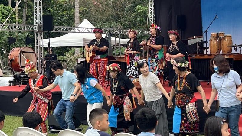朱宗慶打擊樂團登梅園
