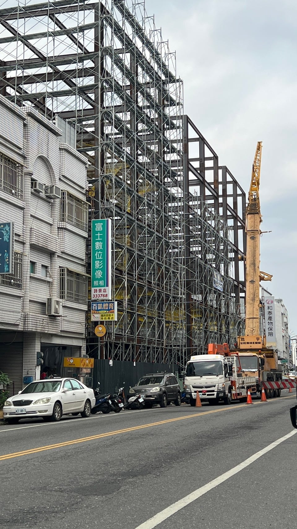 工程亂象惹民怨 ! 開封街施工卡學生 上下學時段　