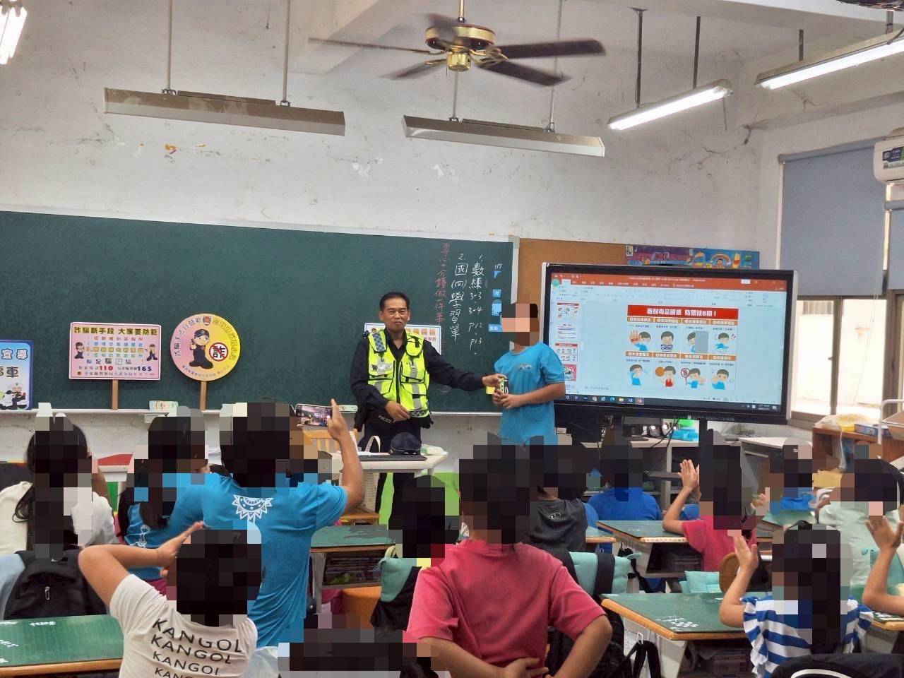 從小建立保護力，太麻里警察暖心宣導陪伴學童成長