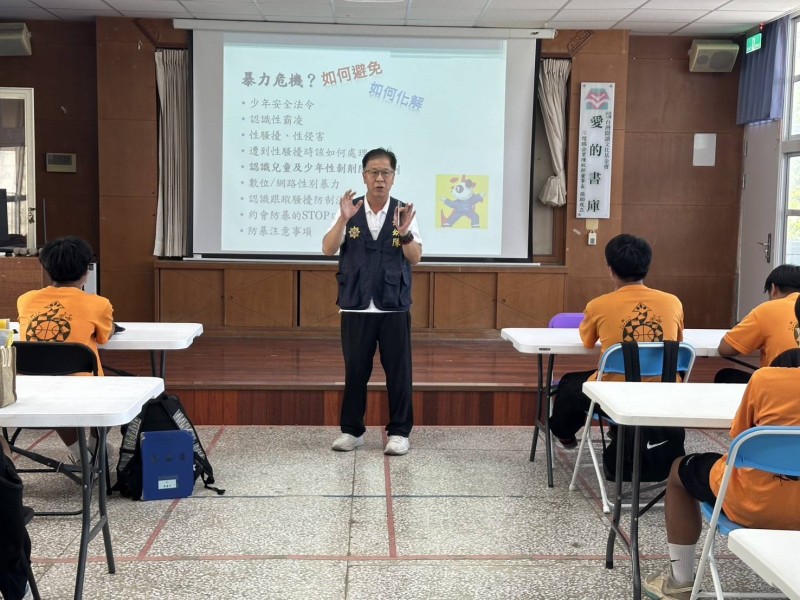 守護青春不缺席 警察局婦幼警察隊深入賓茂國中宣導防制兒少性剝削