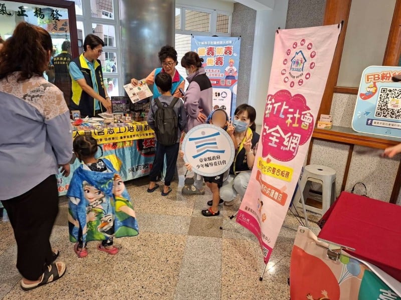 端午 Fun粽 拒絕毒害！警察局少年警察隊現身水樂園，宣導防制電子煙及 喪屍煙彈 依托咪酯