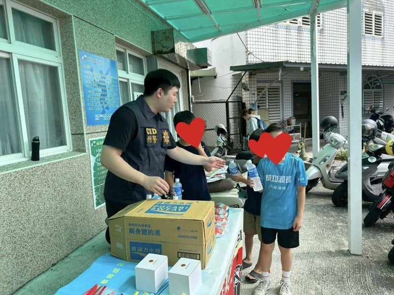 青春專案前進羽球賽場！反詐、交安宣導一次到位