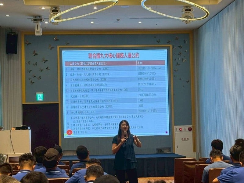強化性平法治觀念性騷擾零容忍，婦幼警察隊走入一粒麥子基金會