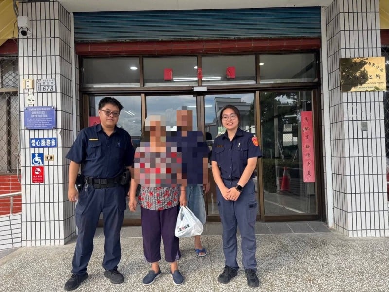 烈日底下徘徊街頭，一杯茶圓滿返家路