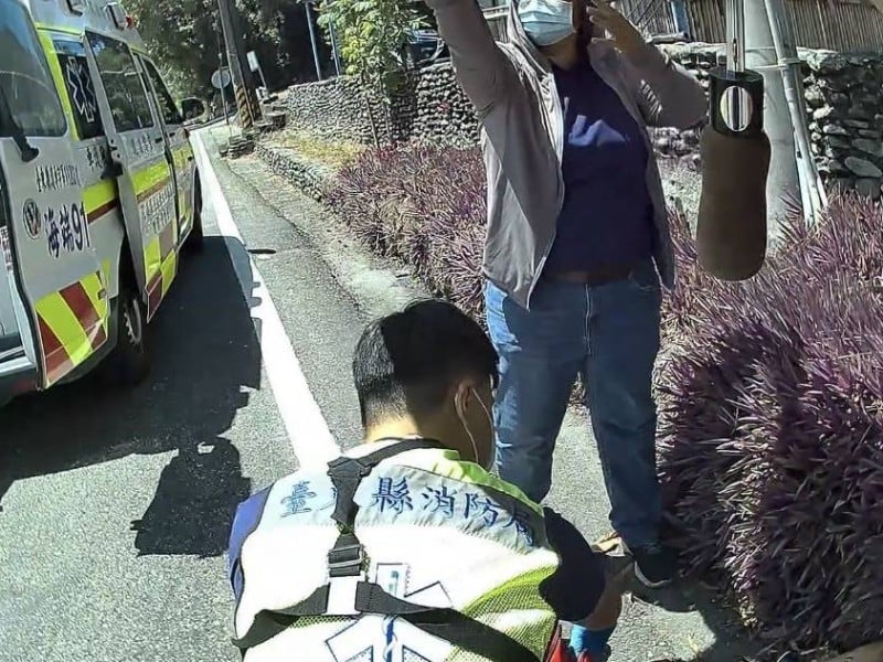 低血糖跌倒頭部受傷，即時伸援警消助送醫