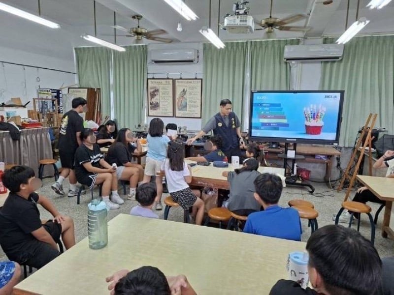國小圓夢營深化法治根基！少年隊守護幼苗遠離犯罪