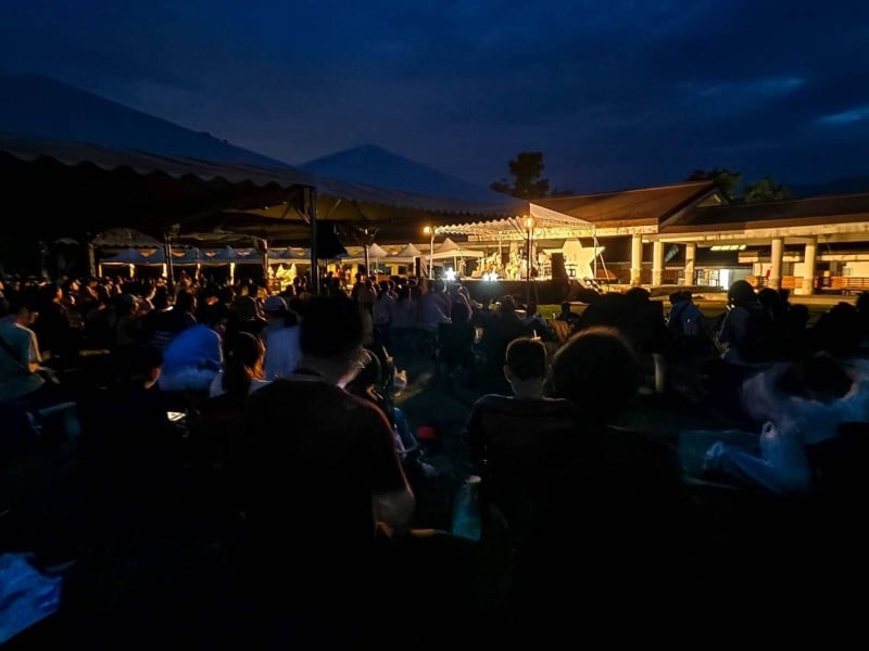 台東最美星空點亮關山！逾三千人齊聚親水公園 音樂伴縱谷晚風共度星光夜