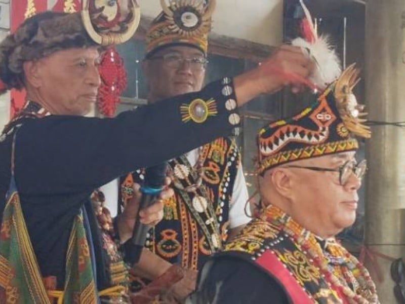 台東排灣族包霧目力部落年祭  吳信和史上第二人被授予熊鷹羽毛