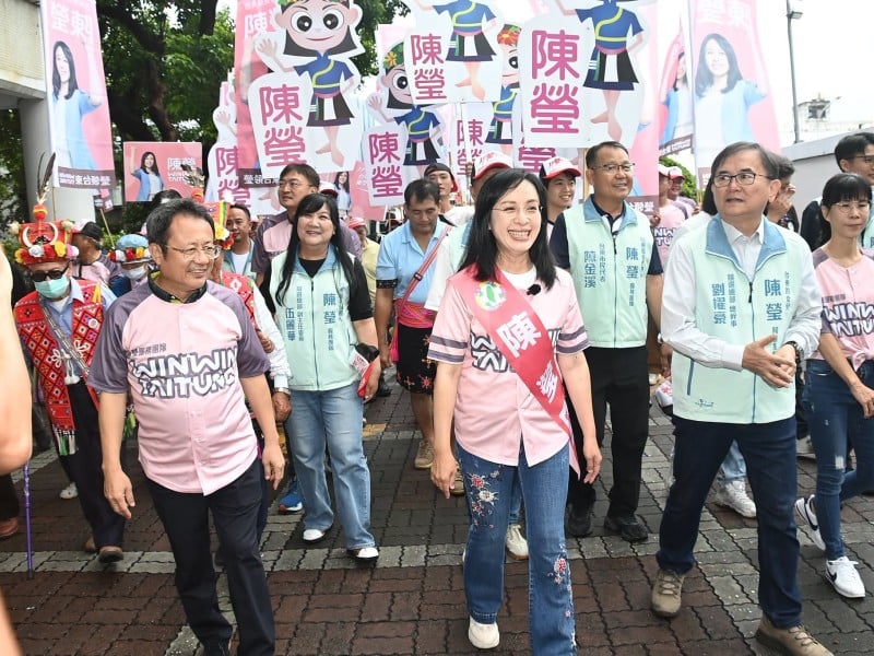 「台東下一棒、讓我來接棒」　陳瑩今日完成縣長參選登記