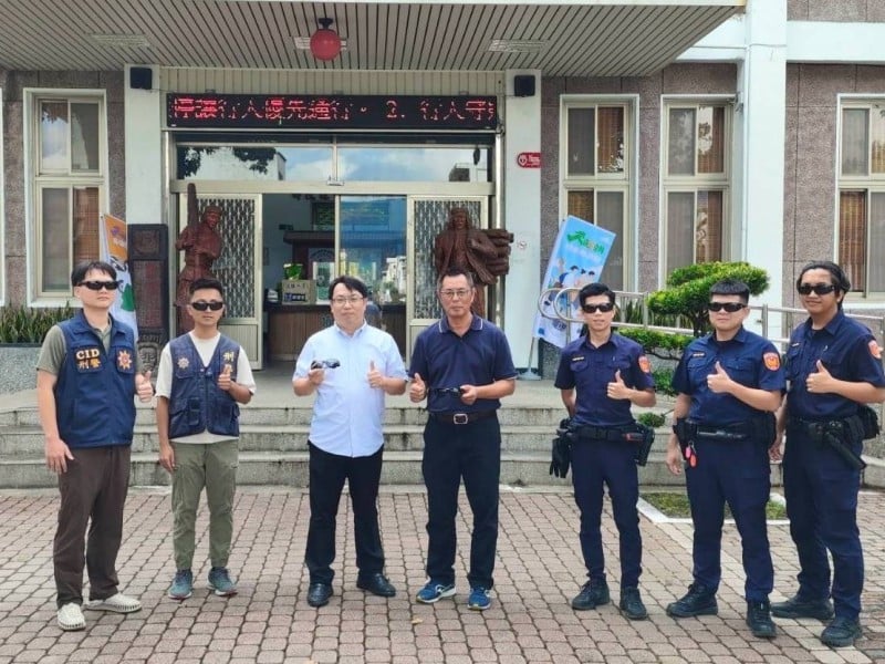 艷陽下執勤有「睛」彩，眼鏡公司力挺護眼