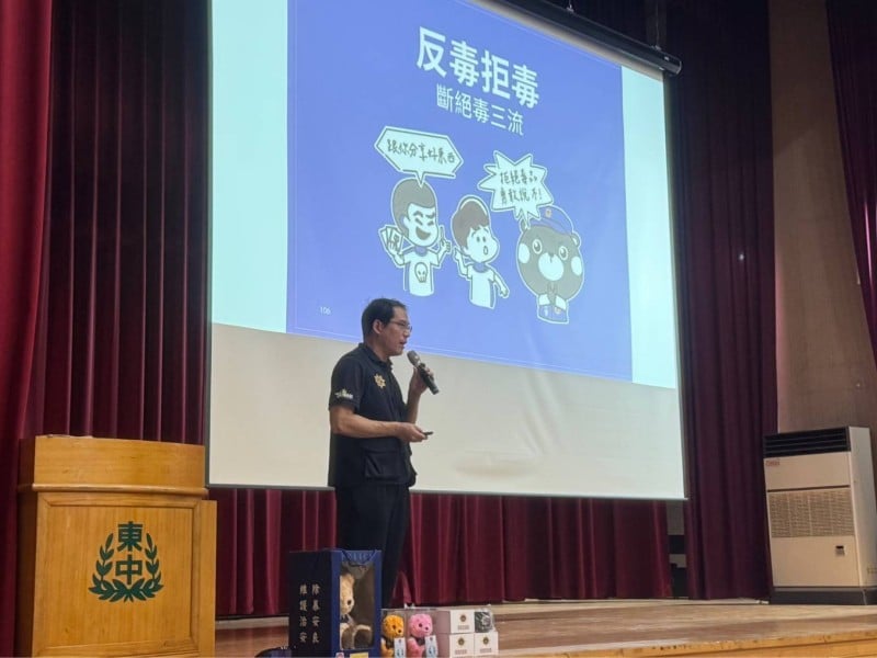 學長隊長回高中母校！犀利開講推反毒防線