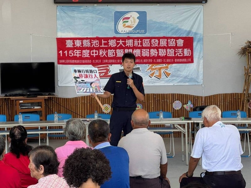 中秋關懷深入社區宣導，傳遞交安識詐防詐觀念