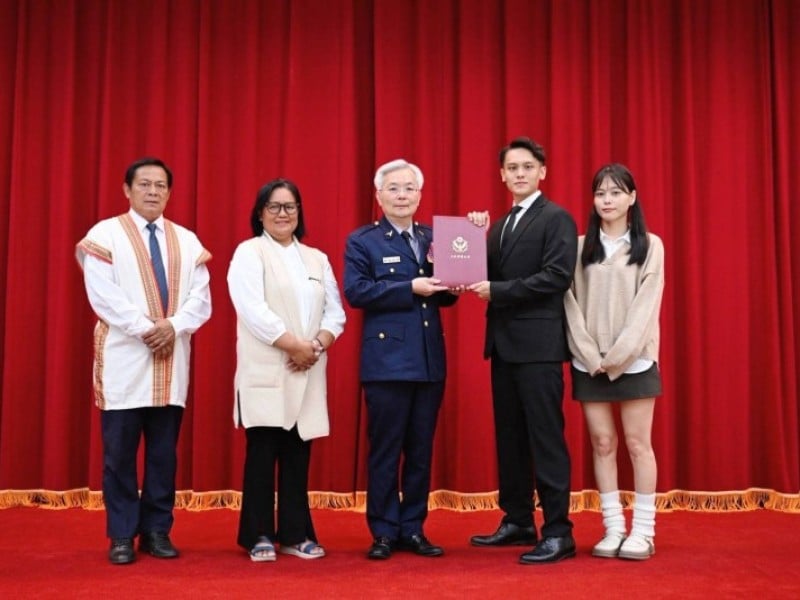 關山偵查佐黃福昇榮升刑事小隊長