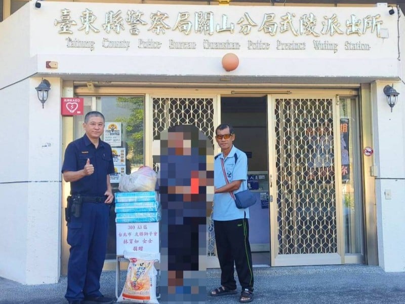 「布農警」退休不忘鄉親　爭取愛心物資來送暖