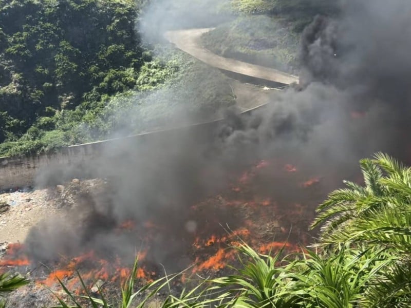 綠島溫泉垃圾掩埋場再傳火警　消防佈線搶救　
