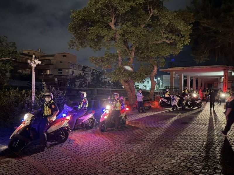 關山警守護國慶焰火助四起走失孩童團圓