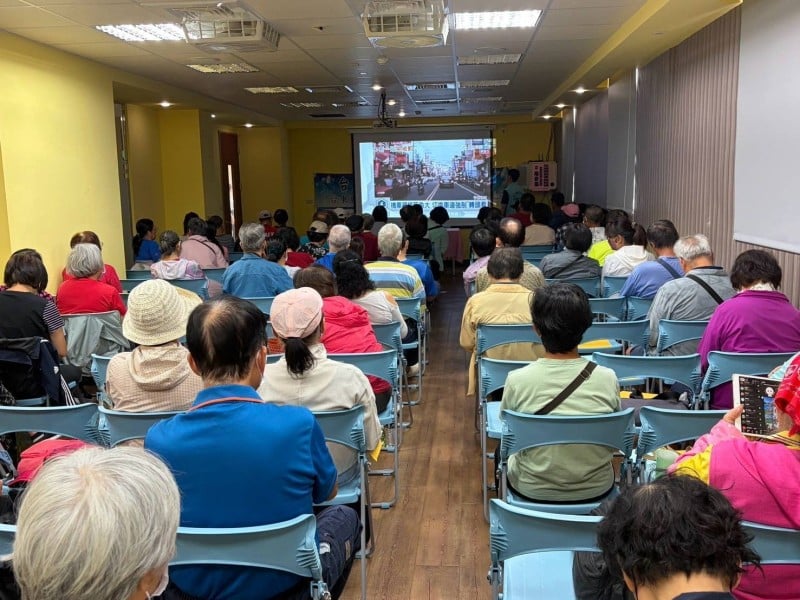 臺東總工會教育講習，宣導安全的用路習慣