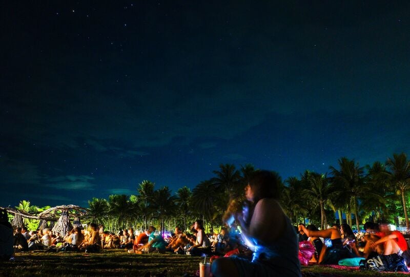 2026台東最美星空音樂會成功場吸引大批民眾齊聚成功海濱公園在晚霞與海風相伴下席地而坐共同迎接精彩的星空音樂之夜3_146e0663326fe7d1.jpg