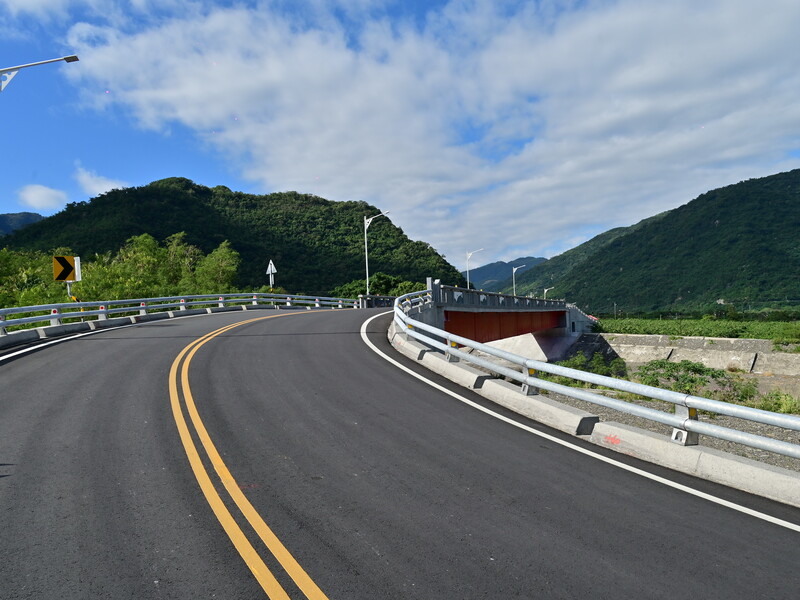 ATT_9117臺東縣愛國蒲聯外替代道路今通車.jpg