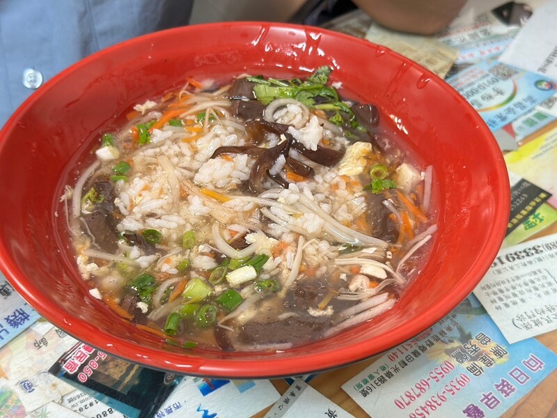 LINE_ALBUM_南台灣牛肉麵_241016_3.jpg