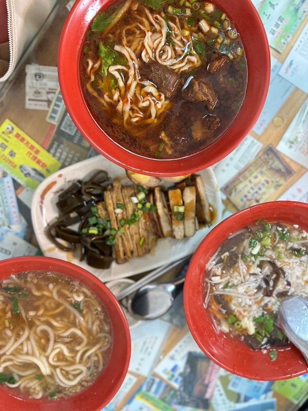 LINE_ALBUM_南台灣牛肉麵_241016_5.jpg