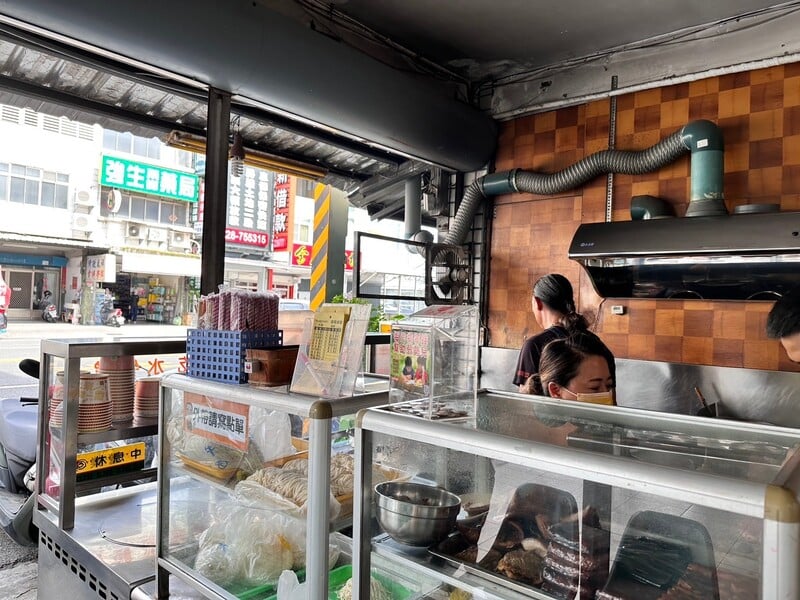 LINE_ALBUM_南台灣牛肉麵_241016_8.jpg