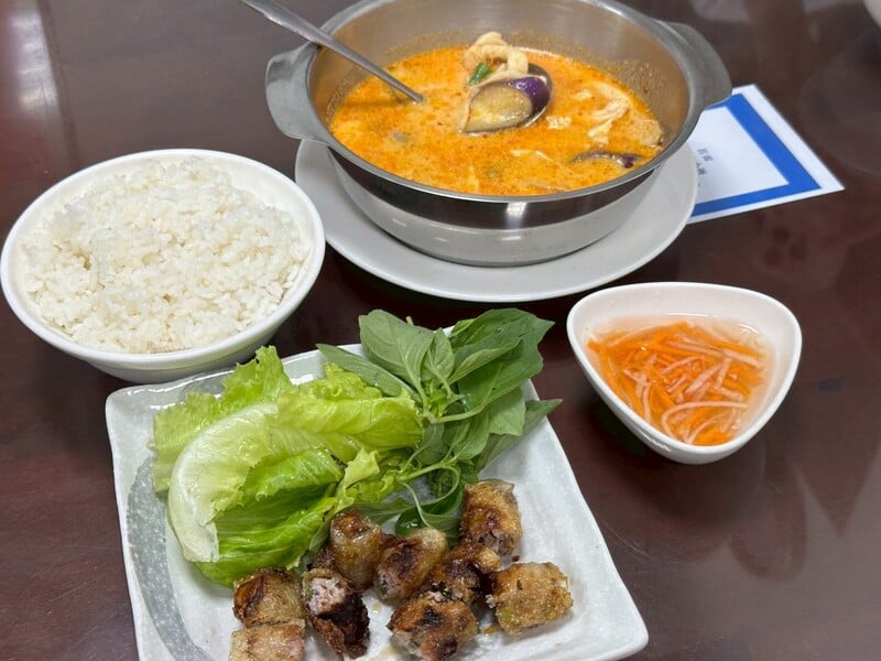 LINE_ALBUM_東南亞料理_250607_3.jpg