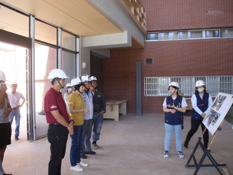 3B2A7019饒慶鈴視察臺東總圖興建進度_0.jpg