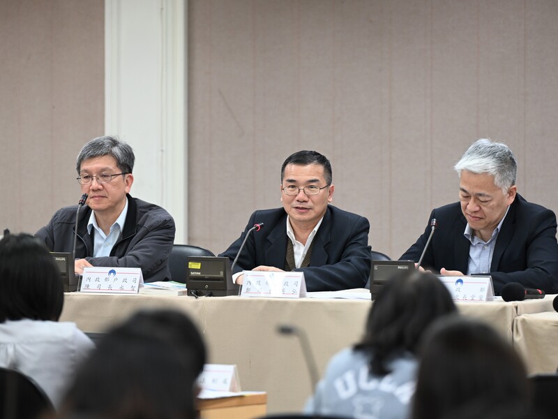 cd18f827-a2b4-48c5-90d2-f2a5a407b59a.jpg